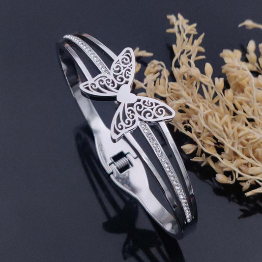 π¦ Silver Whisper Butterfly Kada β A.D Diamond Sparkle in Steel Elegance β¨