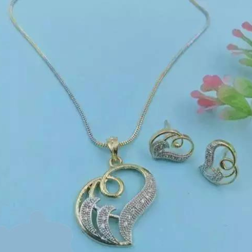 Luxury Emerald Pendant Set for Special Occasions