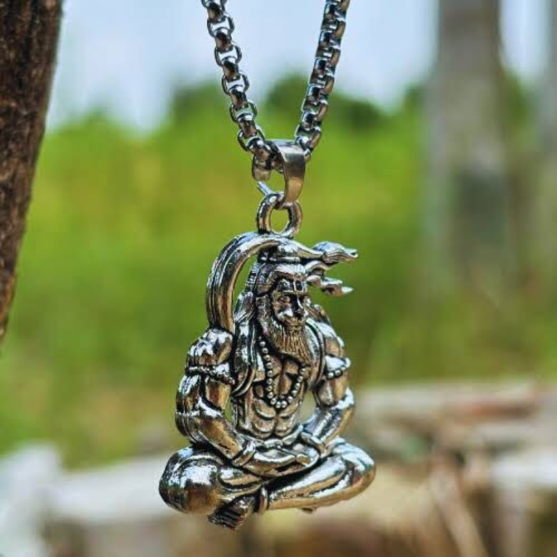 Veer Hanuman Ji Pendant – Warrior of Devotion & Strength 🐒🔥