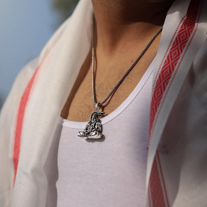 Veer Hanuman Ji Pendant – Warrior of Devotion & Strength 🐒🔥