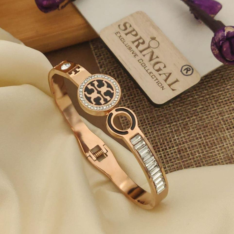 Royal Emblem Designer Bracelet – Power Meets Prestige 👑✨