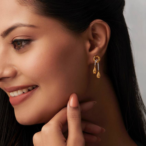 💧✨ Golden Raindrop Dangle Earrings – Elegance in Every Drop 🌟