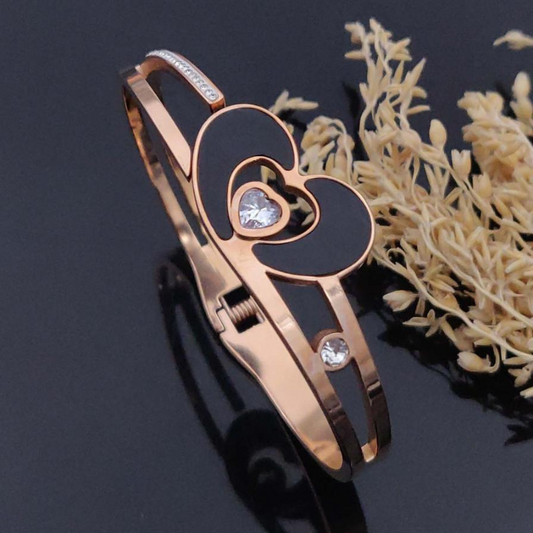 🖤 Enchanted Hearts Rose Gold Bangle – Black Enamel & Crystal Love Bracelet 💎