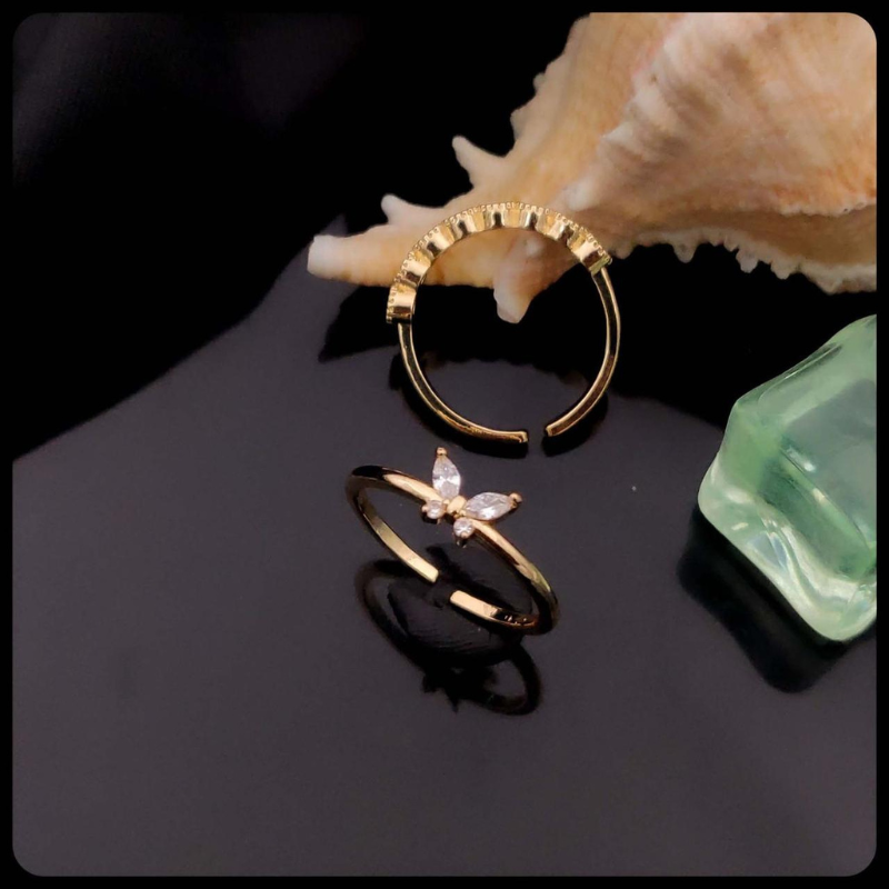 Whispering Wings" Adjustable Butterfly Ring Duo – Golden Flight Edition ✨